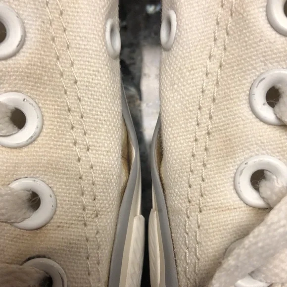 Converse All-Star Chuck Taylor Lo Glitter Toe Sneakers - Picture 9 of 17